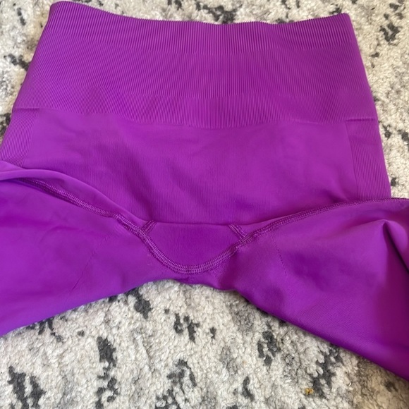 LULULEMON Zone In Crop Compression Leggings Tender Violet Size 4 - Picture 7 of 12